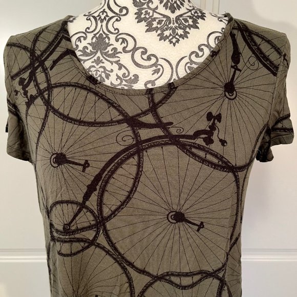 Camouflage green BICYCLE TIRE graphic tee women's size medium - Picture 2 of 4